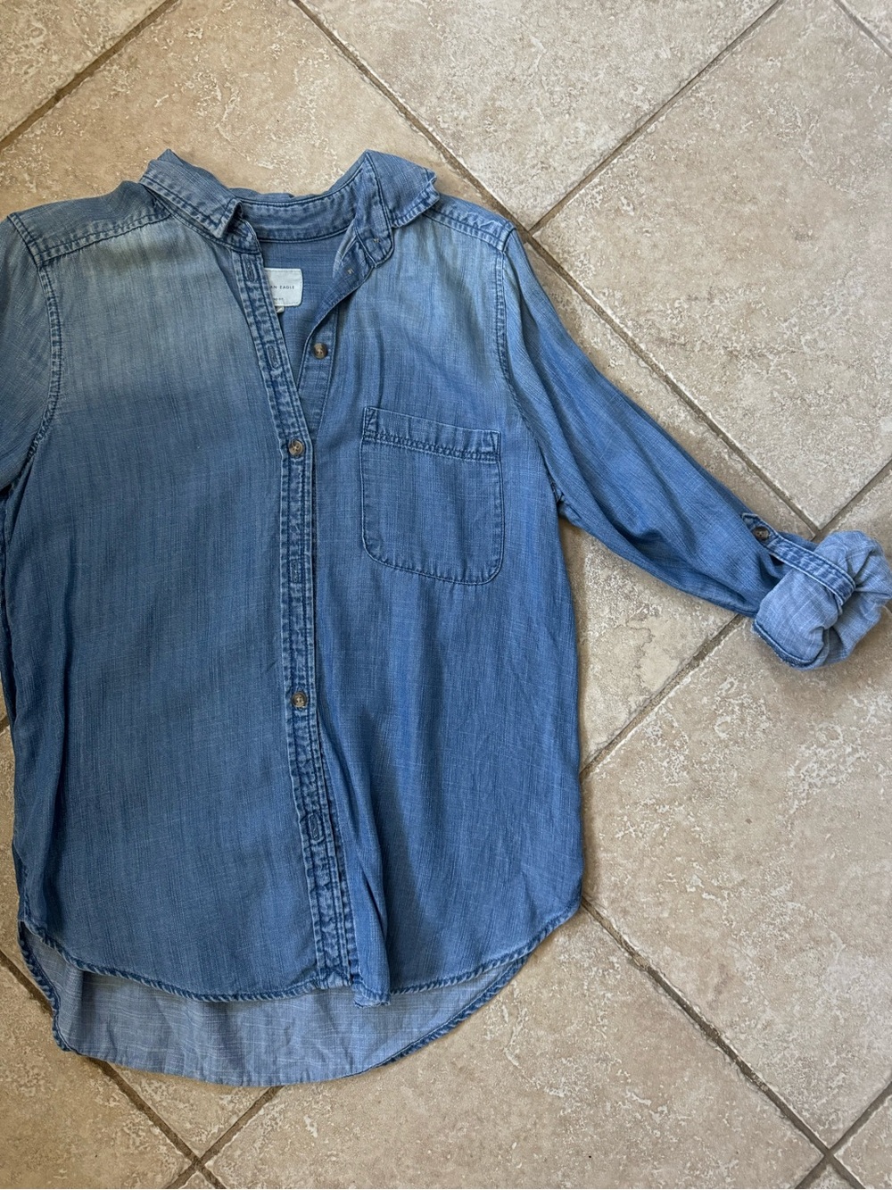 Women’s Lightweight Denim Chambray Shirt - Blue